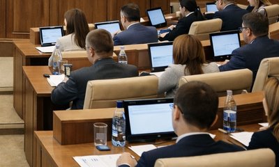 F64133B0-02D0-4C9D-942D-4E790CC02981