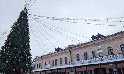 контора пароходства_зима_елка