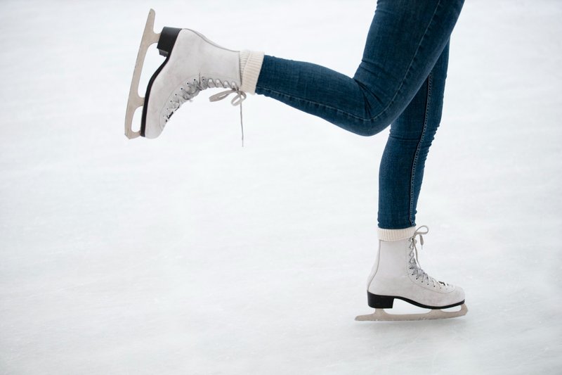 side-view-woman-ice-skating
