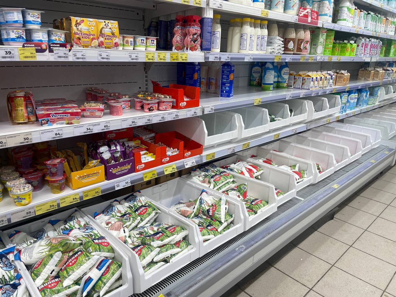 Сколько вакансий для продавцов опубликовано в Тюменской области